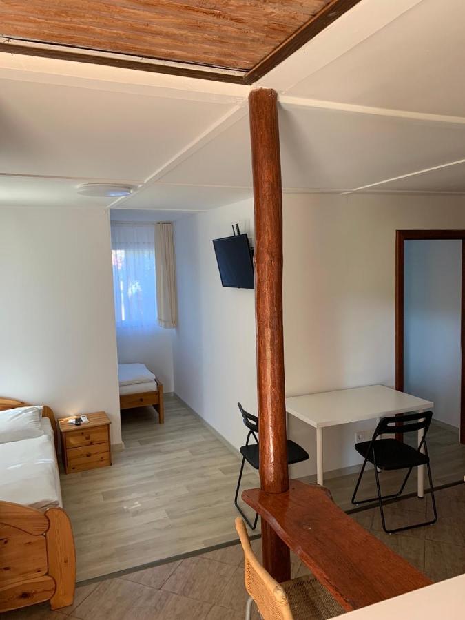 Mineral Apartman Crystal Sostofurdo 외부 사진