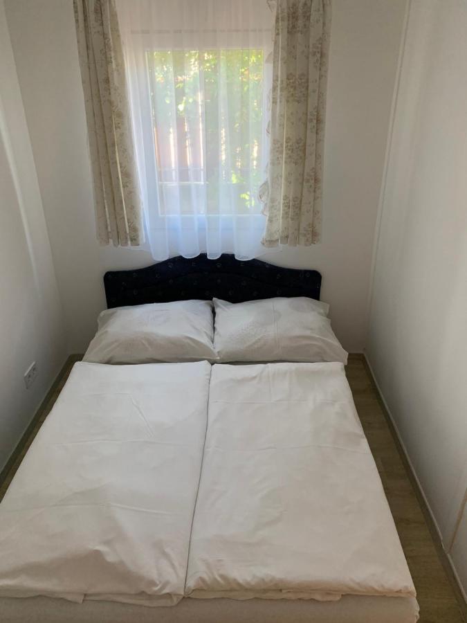 Mineral Apartman Crystal Sostofurdo 외부 사진